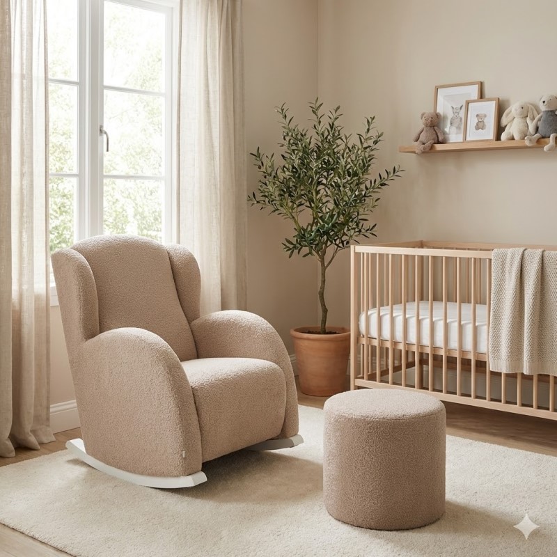 Set houpacího křesla a pufu Micuna v dětském pokoji